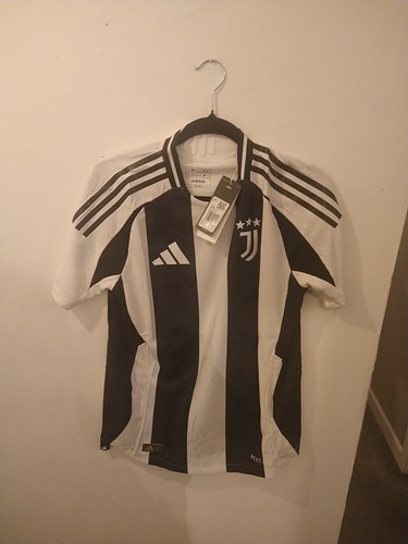 Juventus 2024 home kit - home,