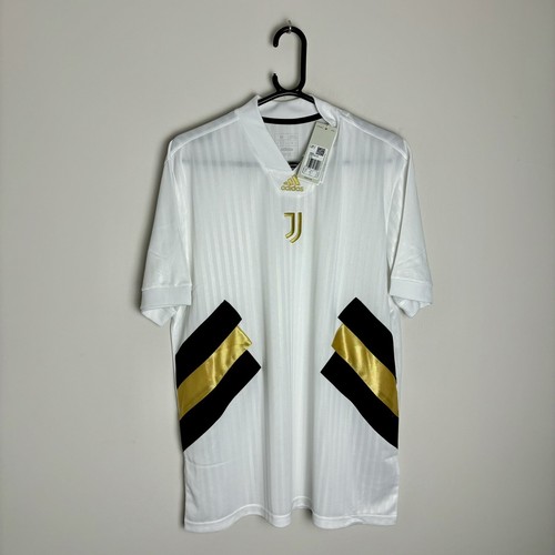 Bnwt juventus football shirt - bnwt,