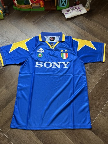 Juventus 1995 1996 away - juventus,