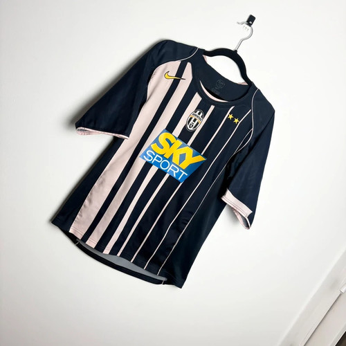 Juventus 2004 away shirt - away,